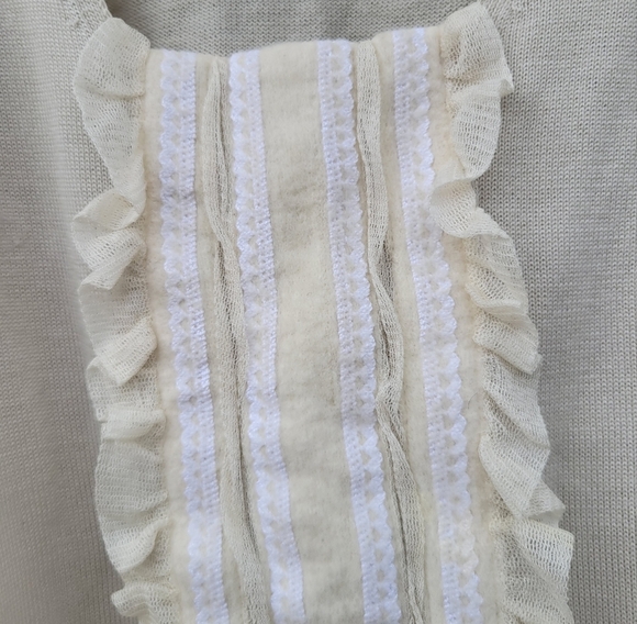 Red Valentino Beige Wool Ruffle Lace Short Sleeve Sweater - Picture 2 of 5